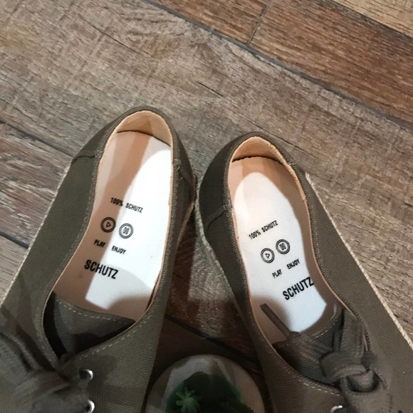 Schutz ladies lace up platform shoes new without tags - Picture 2 of 4